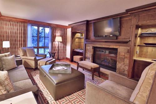 Luxury 2 Bedroom Residence at The St Regis Residence Club in Downtown Aspen