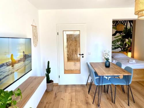 Jungle Suite mit Balkon I Parkplatz I Zentrum in Haslach, Deutschland