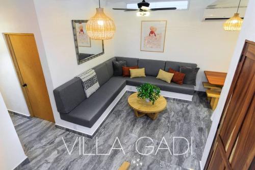 VILLA GADI - Roof Garden - Pizza Oven - Tiny Pool in El Manzanillo