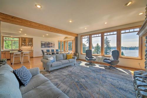 Spacious Lake Stevens Home with Fire Pit, Patio