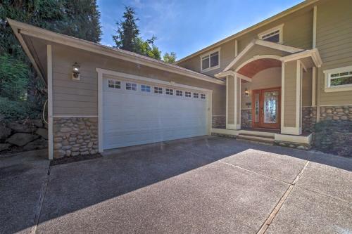 Spacious Lake Stevens Home with Fire Pit, Patio