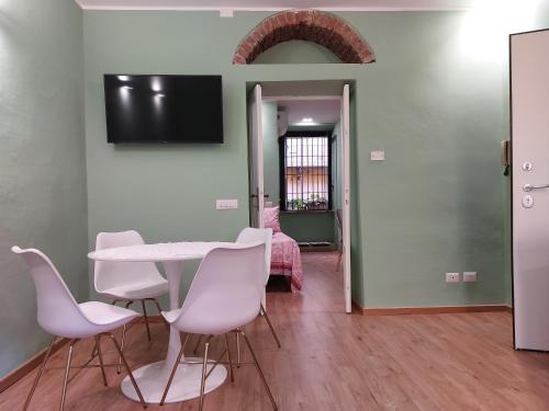 2 Via Fabio Mangone, Milan
