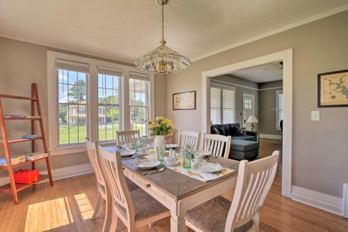 Glasgow Home with Porch Close to Lake and Caves! in Glasgow, USA