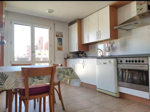 Cocina, Apartamento EntreRíos (Apartamento EntreRios) in Barbastro