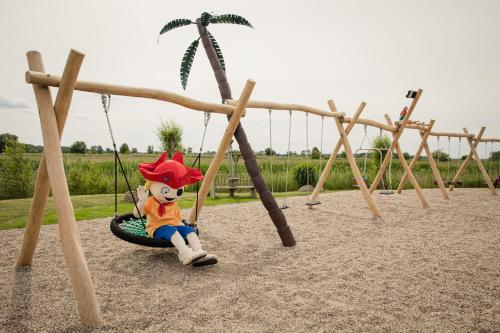 Familien Wellness Hotel Seeklause mit großem Abenteuerspielplatz "Piraten-Insel-Usedom" Kinder immer All-Inklusive & Getränke ganztags inklusive