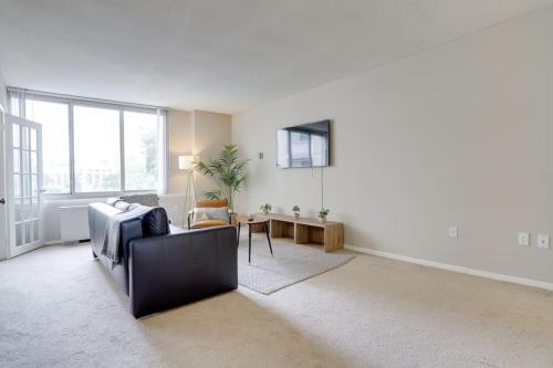 Cozy 2 BR Condo at Arlington With Gym in Arlington, USA