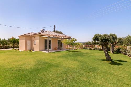 Dimitra's sunny villa gîte à louer Glifádha