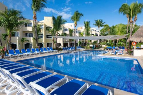 4* Viva Wyndham Maya Pool