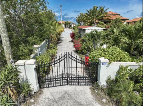 Waterfront Home in Providenciales in Five Cays