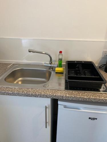 Spacious 1 Bedroom Apartment with free parking in Wednesbury