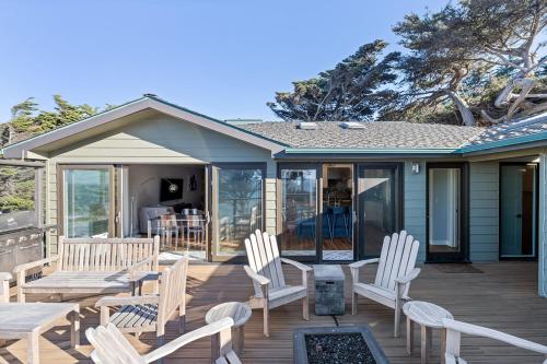 Entire Private Coastal Retreat - Spectacular Ocean Views wHot Tub