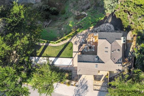 Entire Private Coastal Retreat - Spectacular Ocean Views wHot Tub