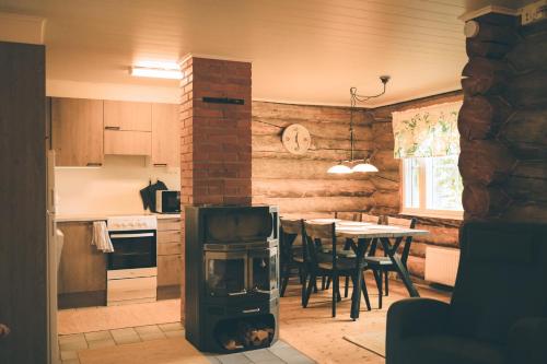 Palvelut, Heikkilän Pirtti Kelo (Heikkilan Pirtti Kelo) in Sotkamo