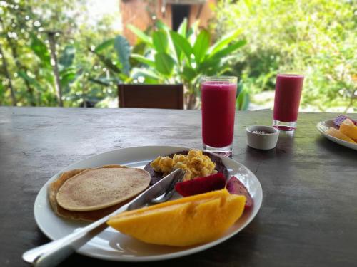 อาหารและเครื่องดื่ม, Onca Tours & Treehouses in อเร็นนอล