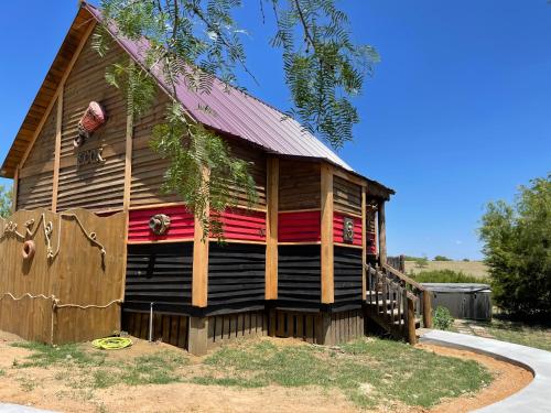387811231 Blue Hills Ranch