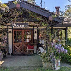 The Andiron Seaside Inn & Cabins