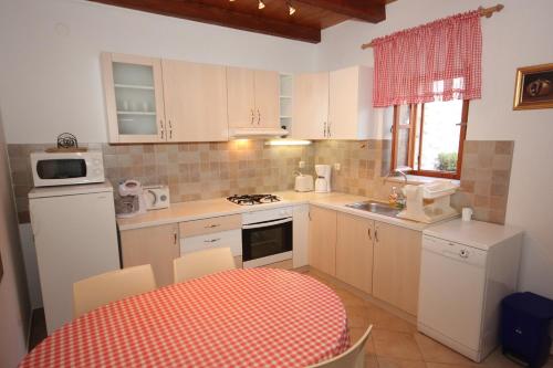 Apartments by the sea Slano Dubrovnik - 9013 - image 14