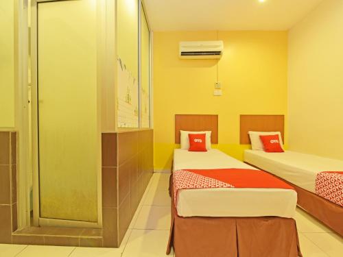 OYO 582 Hotel Walk Inn