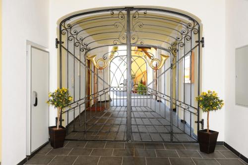 Indgang, Hotel-Gasthof-Fleischerei - Zur alten Post in Schwanberg