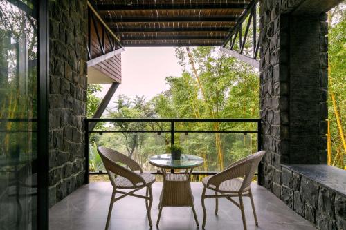 Facilities, Mawi Infinitty Villa by StayVista - A lake-view villa with an infinity pool for a luxurious stay near NATURAL Lake View
