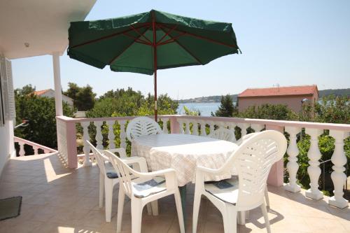 Apartment Verunic 8104a - image 6