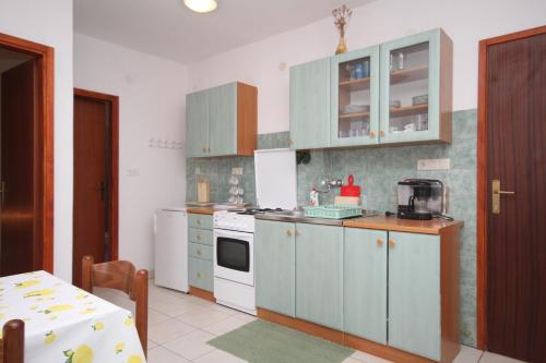 Apartment Sali 8152b - image 3