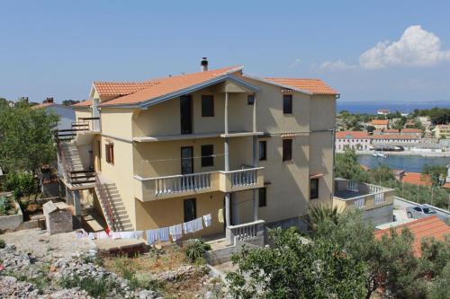  Apartments with a parking space Sali, Dugi otok - 8152 in Sali