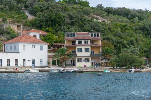  Apartments by the sea Savar, Dugi otok - 8128 in Brbinj