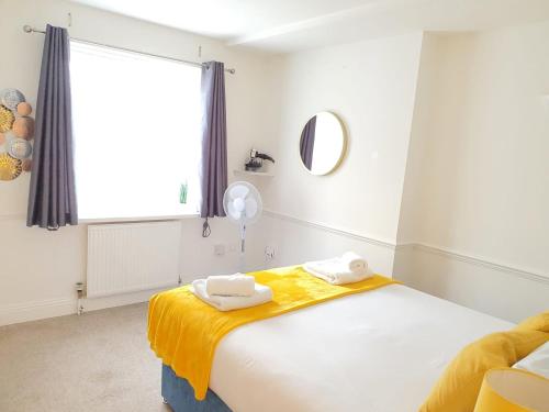 Spacious 1 Bed Flat in Central Slough - image 10