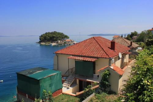  Apartment Savar 8079a in Brbinj