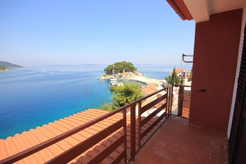 Balcony/terrace, Apartments by the sea Savar, Dugi otok - 8080 in Brbinj