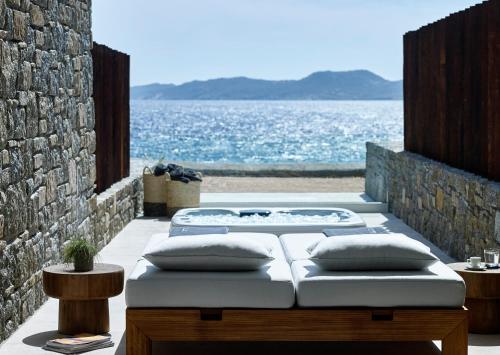 Bill & Coo Mykonos -The Leading Hotels of the World