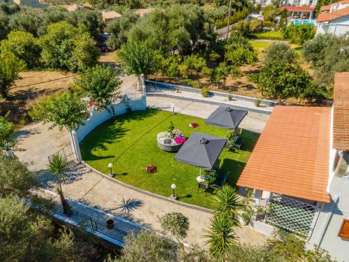 Afroditi Holiday Home - Yellow Apartment