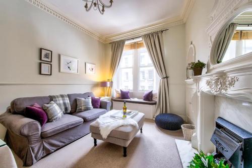 JOIVY Lovely Flat on the Royal Mile, Edinburgh