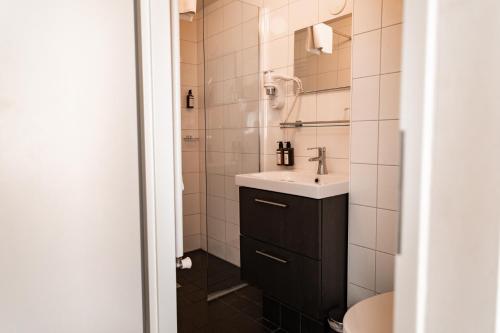 Ambassador City Centre Hotel - image 12