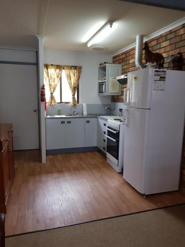 Sally's Kingscote Retreat-2 units with 4 bedrooms in Kingscote, Kangaroo Island
