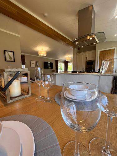 Hollicarrs - Dragonfly Lodge Hollicarrs - Dragonfly Lodge