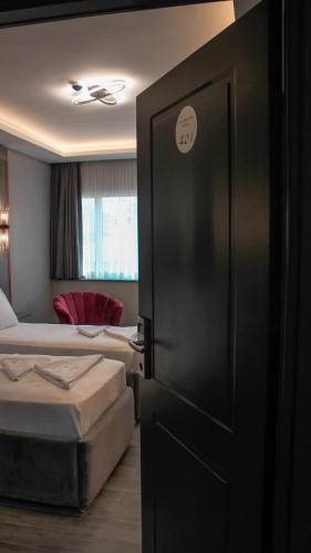 TALLES CITY HOTEL TALLES CITY HOTEL