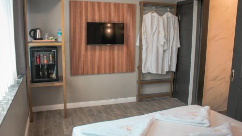 TALLES CITY HOTEL TALLES CITY HOTEL