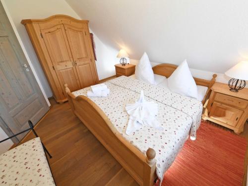 Three-Bedroom House image 10