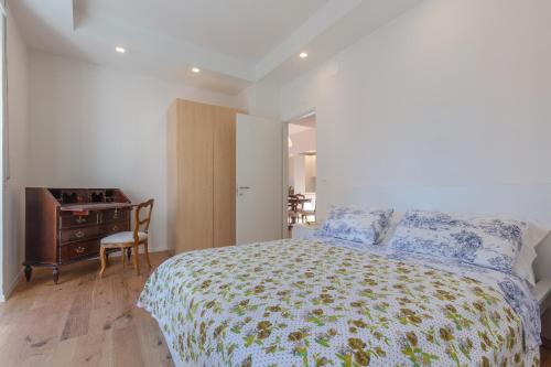 Apt w/Terrace 10 min walk from Piazza S.Stefano, Boloňa (fotografie 9)