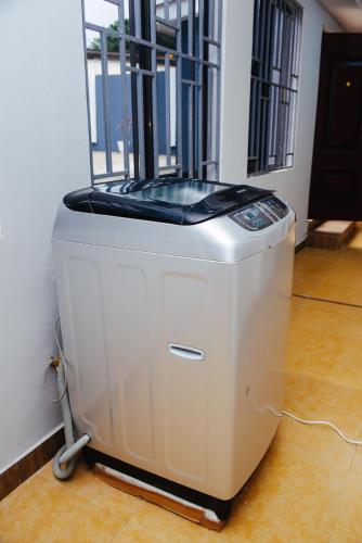 William Ofori-Atta Fie in تيسانو