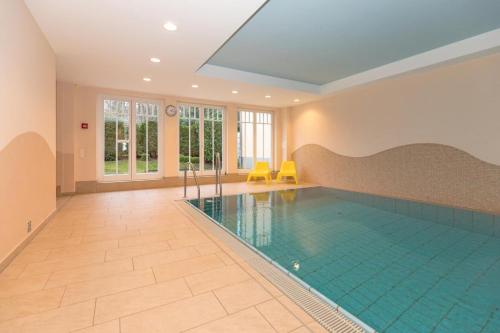 Swimming pool, Dunenschloss in Ostseebad Kuhlungsborn
