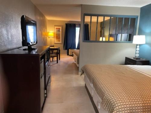Guest Inn Lake City - image 8