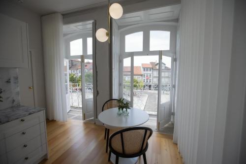 Trovador City Guest House - image 14