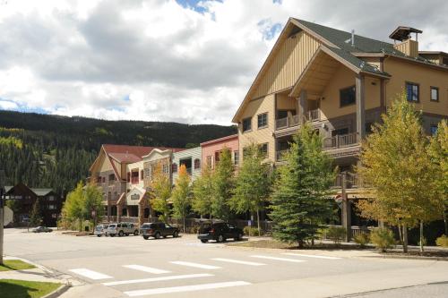 Expedition Station Condominiums by Keystone Resort