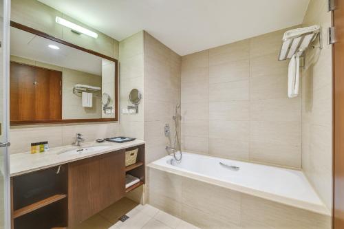 room detail thumbnail 2