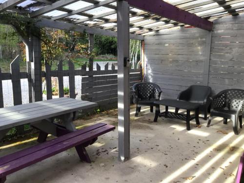 Compreignac F2 GRIS/MAUVE entier,vue forêt