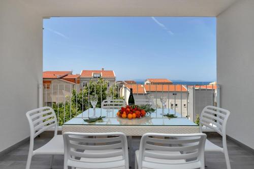 Two-Bedroom Apartment with Balcony and Sea View