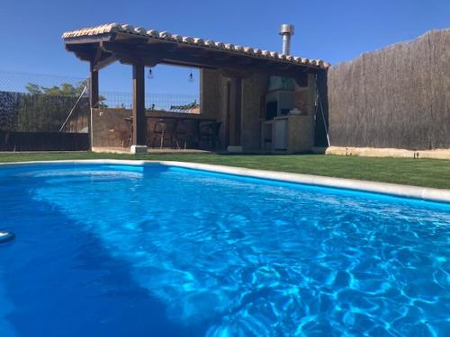 Peldbaseins, Casa Rural Las Albertas in Arbancón